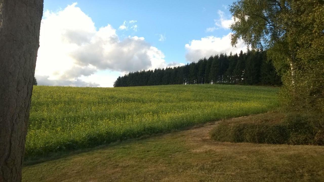 Blick In Die Suedeifel Biersdorf Εξωτερικό φωτογραφία